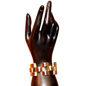 Vintage Unique Retro Golden Hinged Bracelet